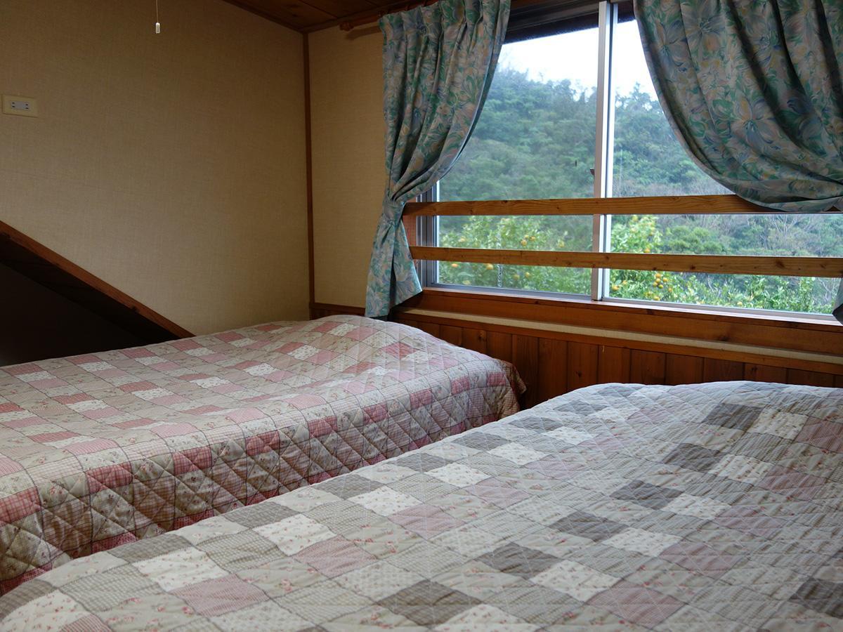 Log Pension Izumigamori Motobu Exterior foto